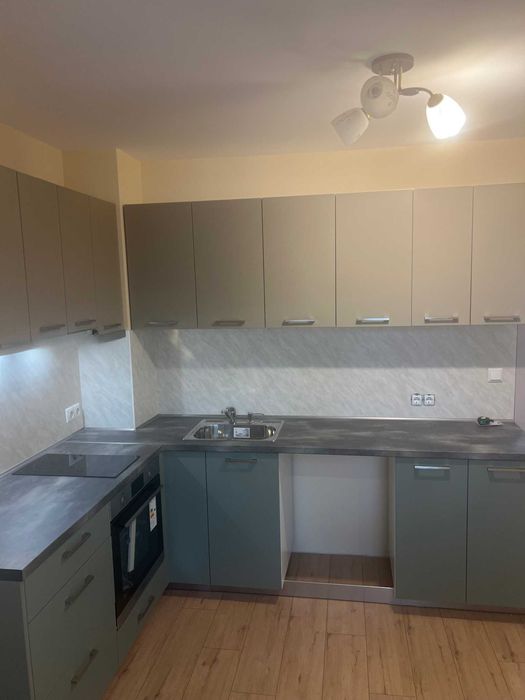 Дава се под наем Четиристаен апартамент в София, Лозенец - 90 кв.м за 766 € - Снимка #2