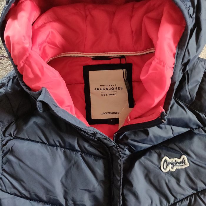 Vesta jack and Jones originals noua marime s originala