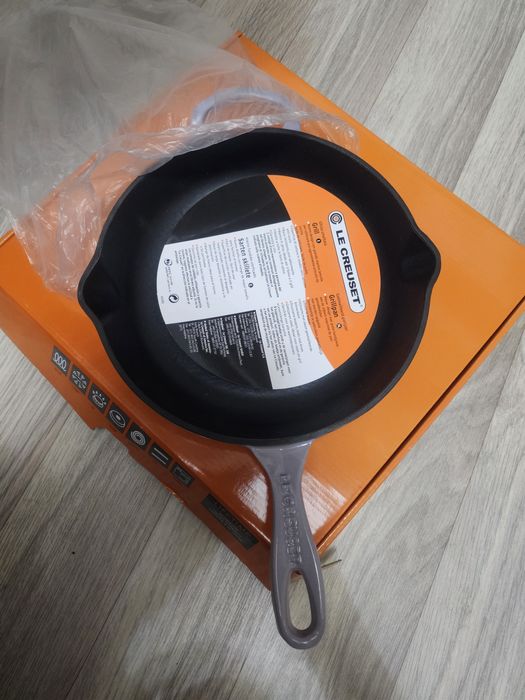 Le crueset чугунная сковородка