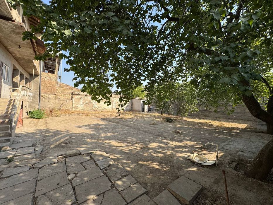 Majnuntol mahallada 10 sotix yer