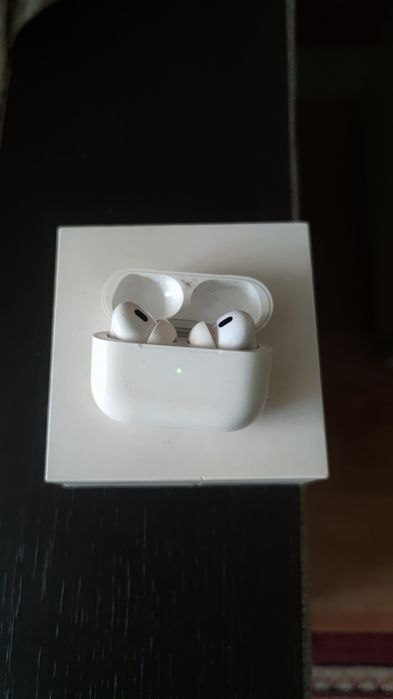 Продам air pods pro оригинал