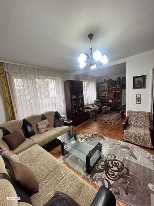Apartament 4 camere, etaj parter, 76 mp,  Zona Narciselor