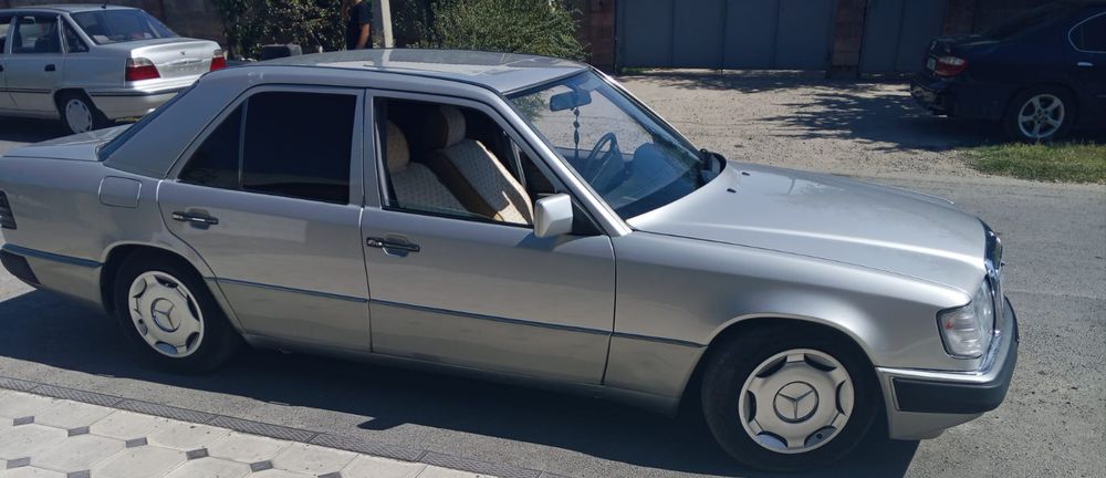 Продам машину Мерседес