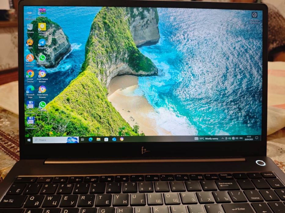 Ноутбук состояни хорошой