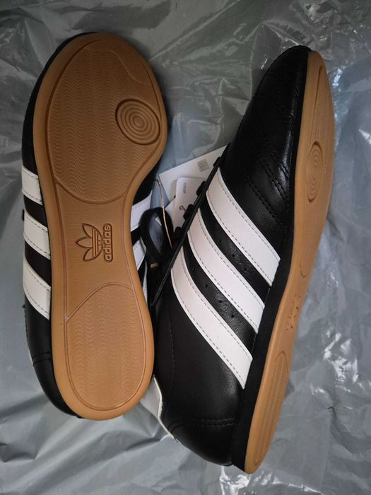 Нови кожени маратонки Adidas Originals TAEKWONDO, 37
в черно JS1193