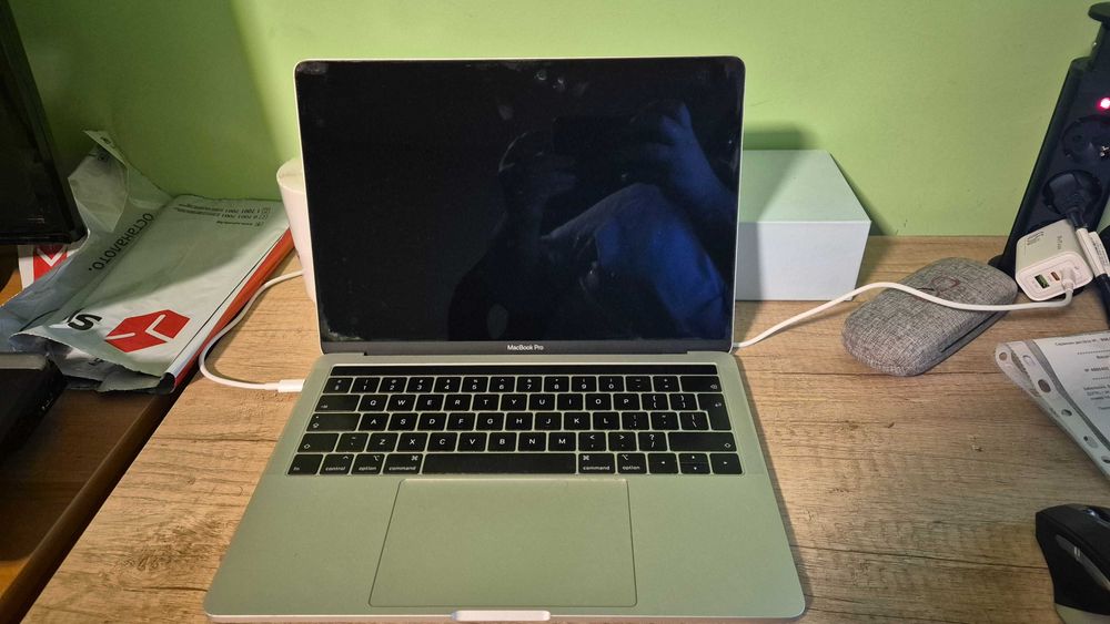 MacBook Pro 2019 Core i5 1.4 13" Touchbar употребяван