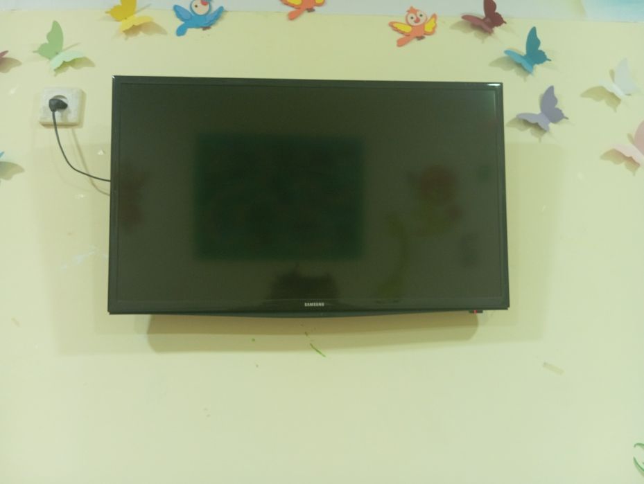 Теливизорларым бар барин сатаман.