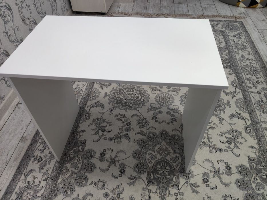 Стол письменный продам