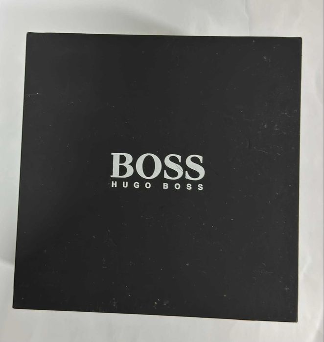Продавам Часовник  Hugo Boss
