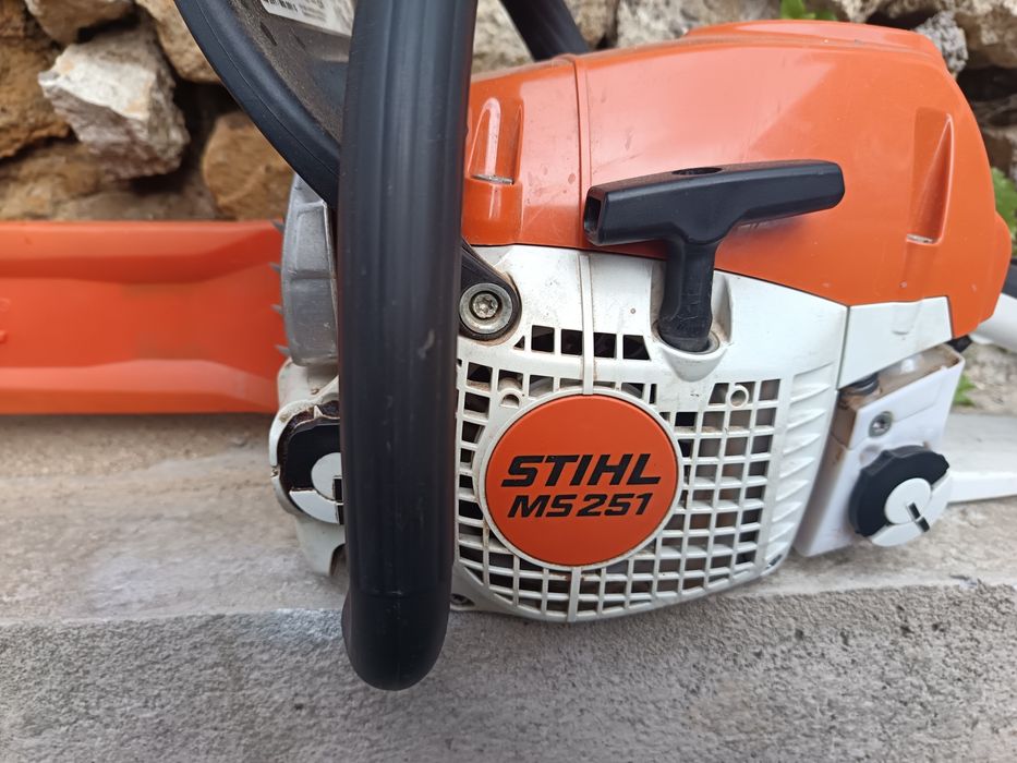 РезачРезачка STIHL MS 251 / моторен трион – почти нова
Продавам резачка STIHL MS 251 в отлично състояни