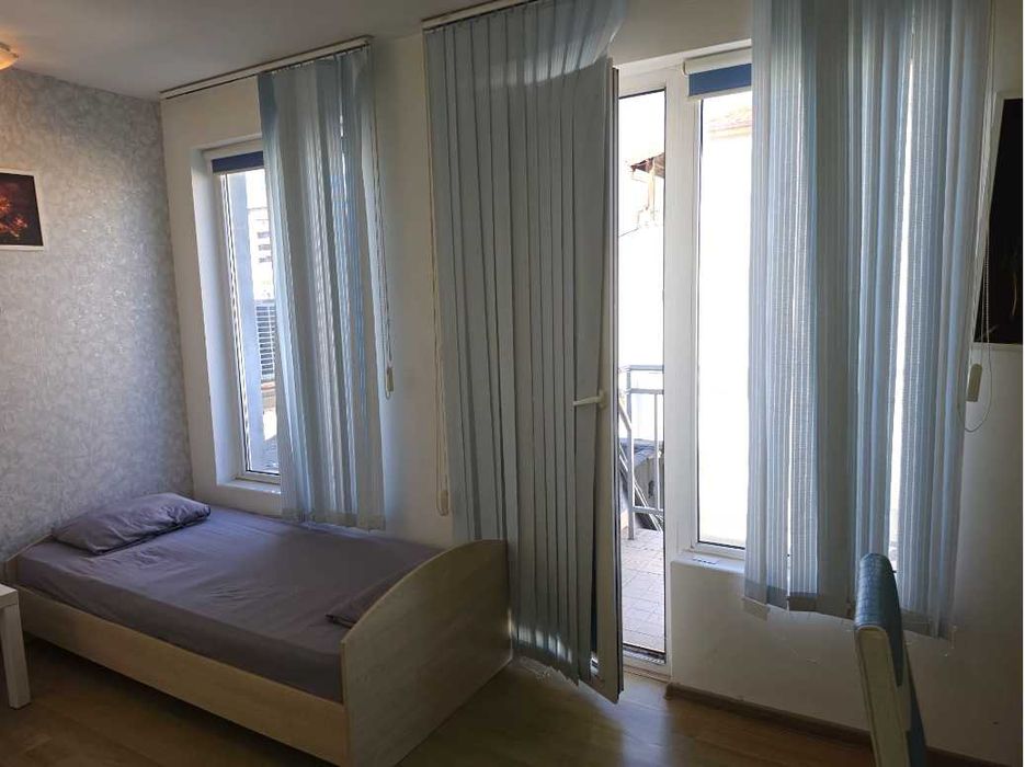 Дава се под наем Четиристаен апартамент в Варна, Център - 150 кв.м за 1200 € - Снимка #4