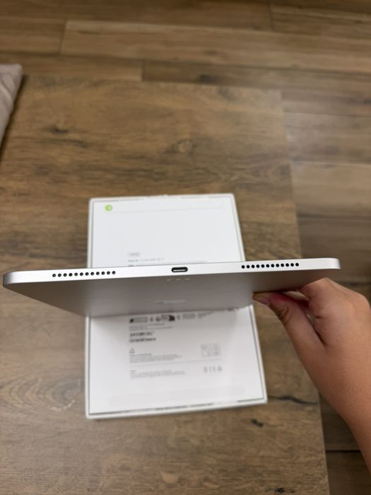 Apple iPad Air 11 - inch (M3)
