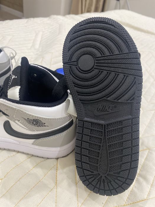 Кроссовки детские