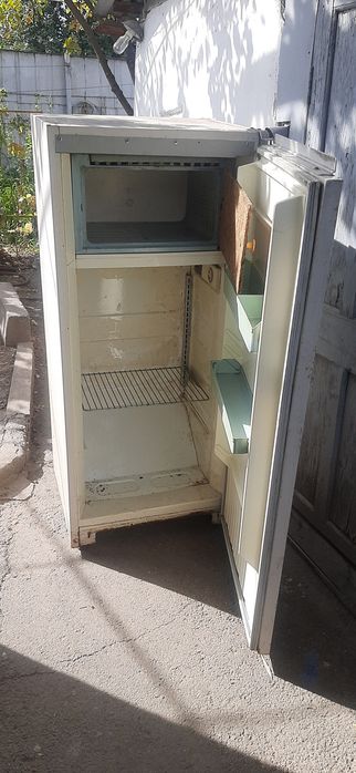 Продам холодильник
