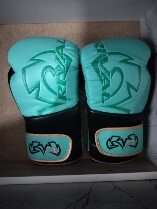 Продам перчатки с Тайланда