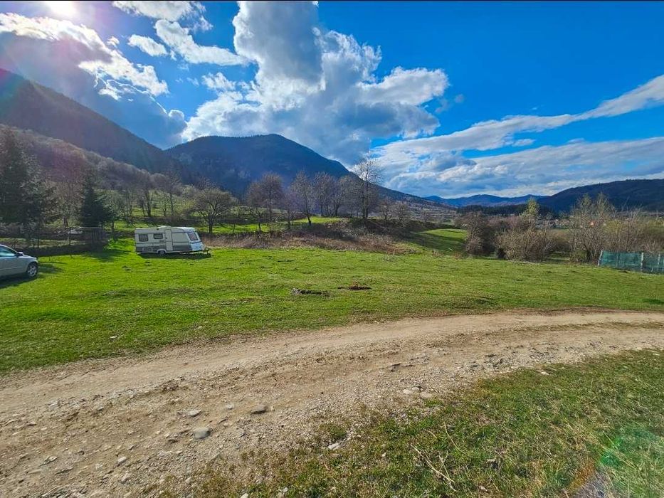 Teren Zărnești, Brașov – 3 loturi (618-716-629 mp) – vedere Piatra Craiului & Bucegi