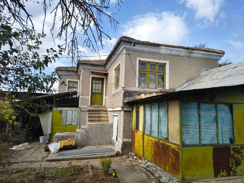 Продава се Къща в Нови пазар - 100 кв.м за 400 €/кв.м - Снимка #1