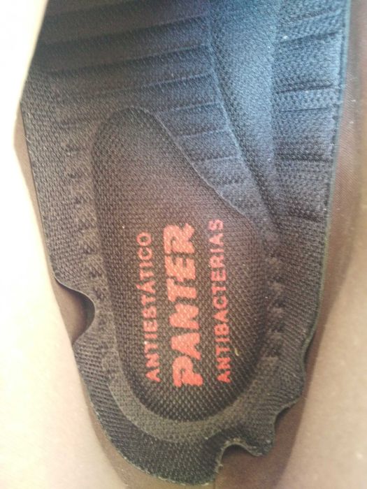 обувки за туризъм и работа