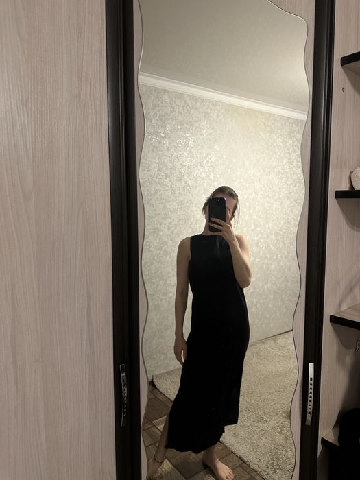 Продам женские платья