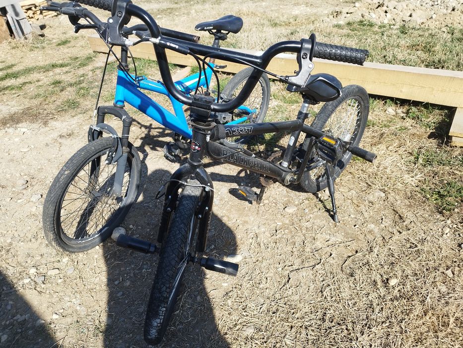 Vand 2 biciclete copii