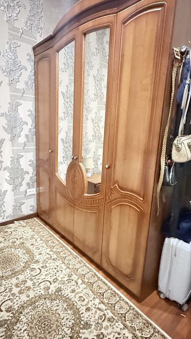 Продам спальный гарнитур