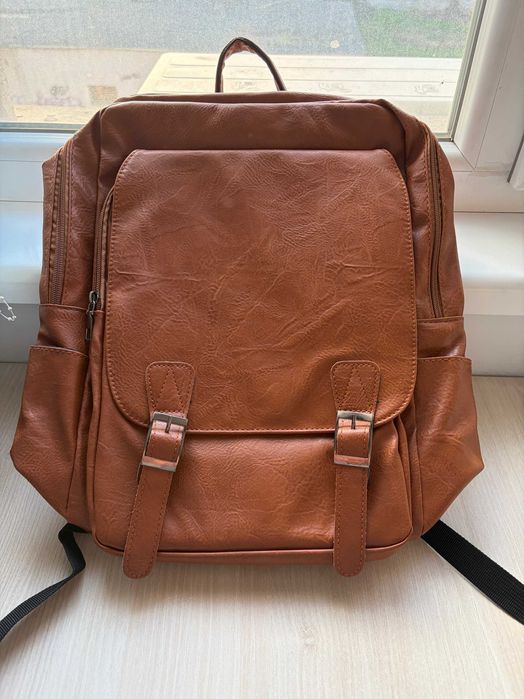 Продавам нова мъжка раница