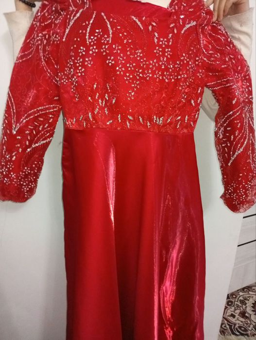 Ayollar uchun vecherniy koʻylak