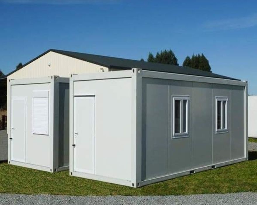 Vand containere trimit în toată țara fără avans