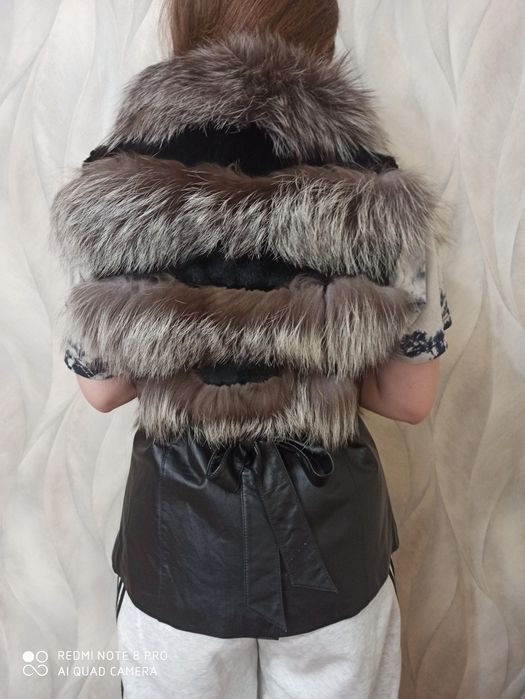 Продам меховую безрукавку