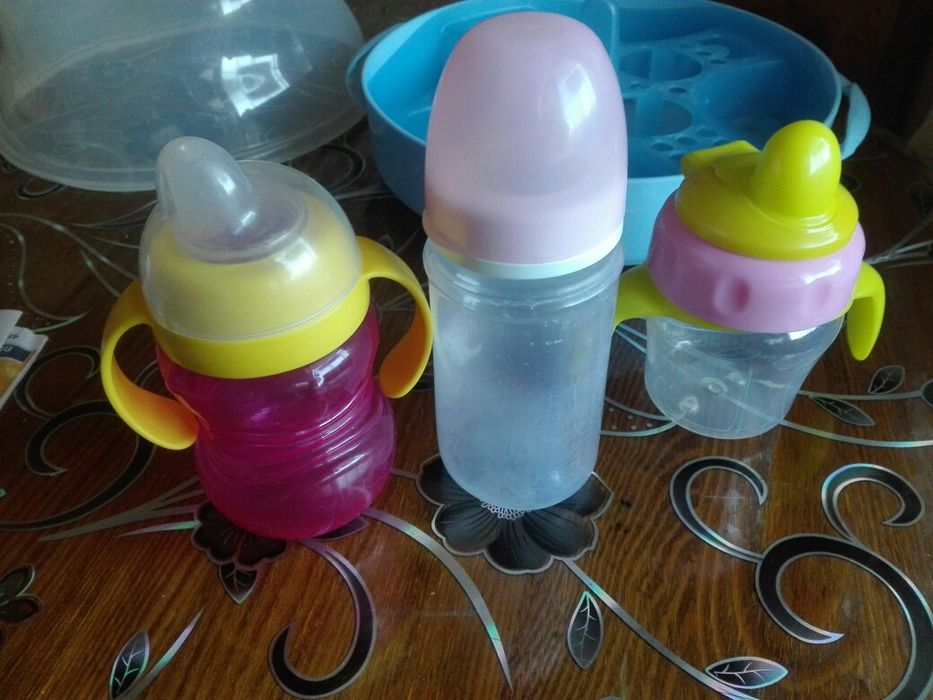 Стерилизатор за шишета