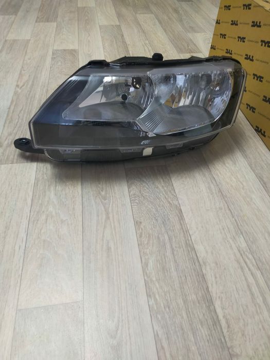 Фара шкода рапид