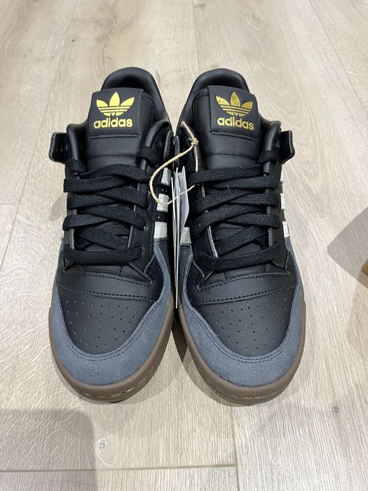 Нови кожени маратонки Adidas