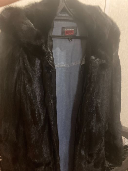 Продам норковую шубу с капюшоном