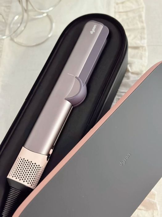 Продам Dyson Airstrait