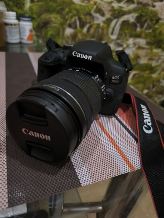 Продам фотоаппарат Canon 750 D