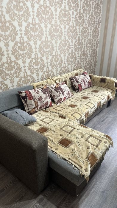 Диван г образный