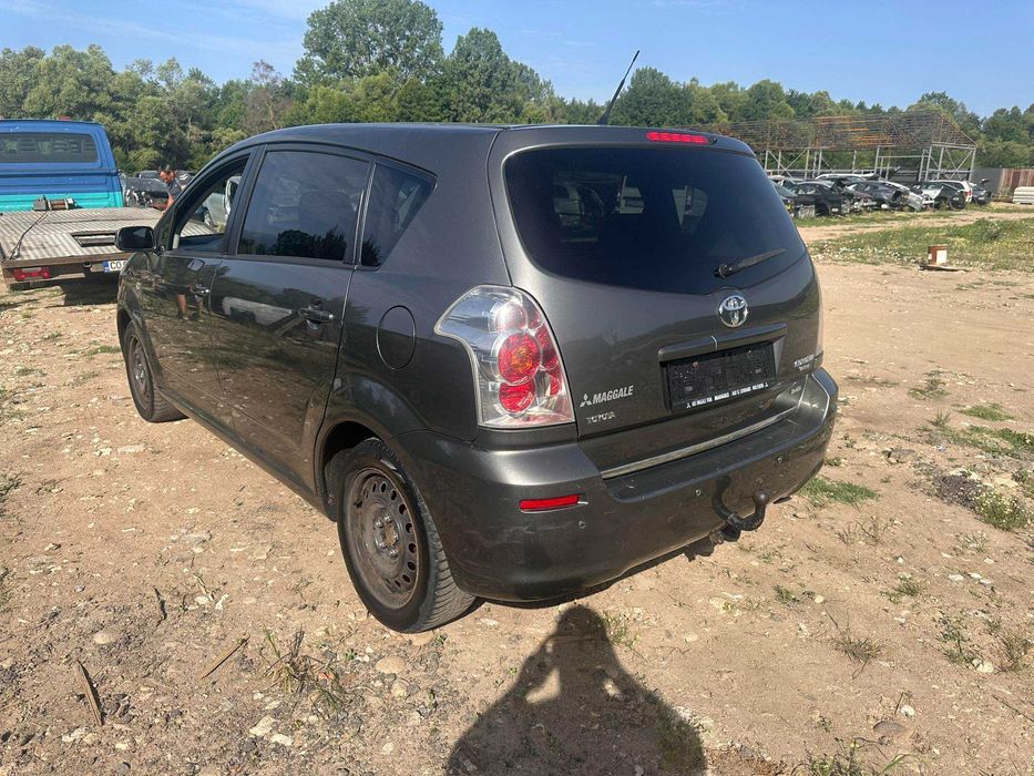 На Части Toyota Corolla Verso 2.2 D-4d 136к.с 2006г