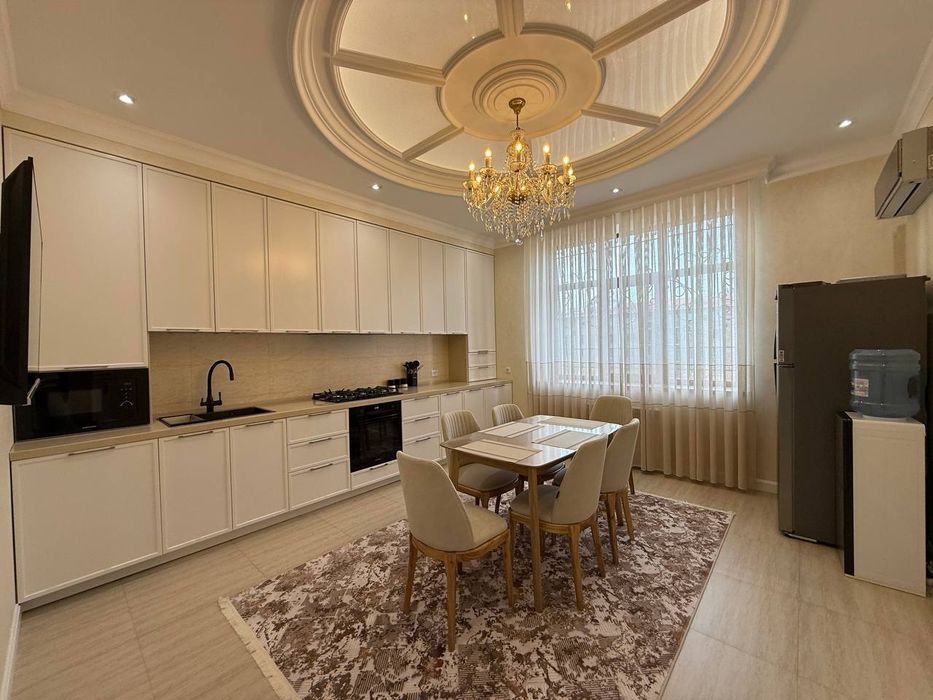 Срочно Продаётся габус Тарас Шевченко 4-комн 3-санузлов евро ремонтом