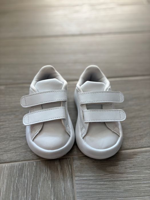 Adidas за момиче 20 номер
