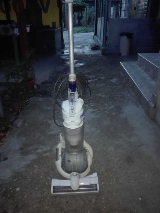 Продавам прахосмукачка