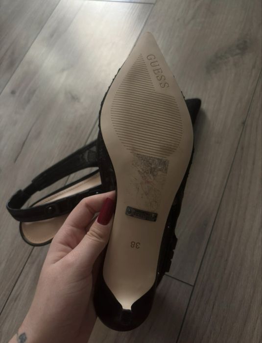 Pantofi Guess noi