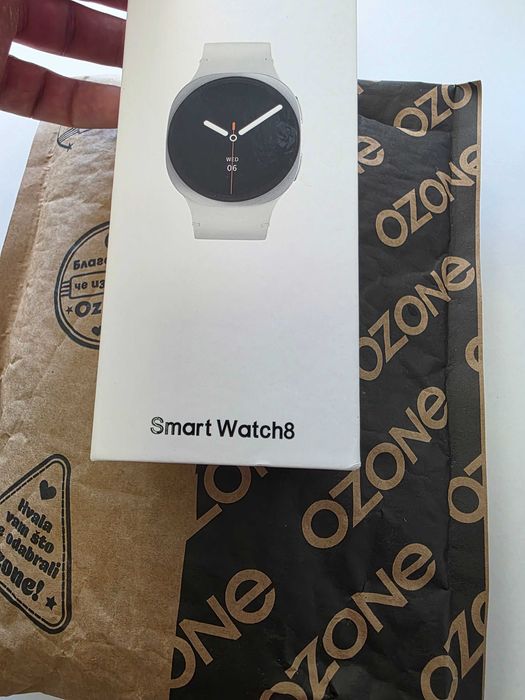 Smart watch 8 40мм чисто нов часовник