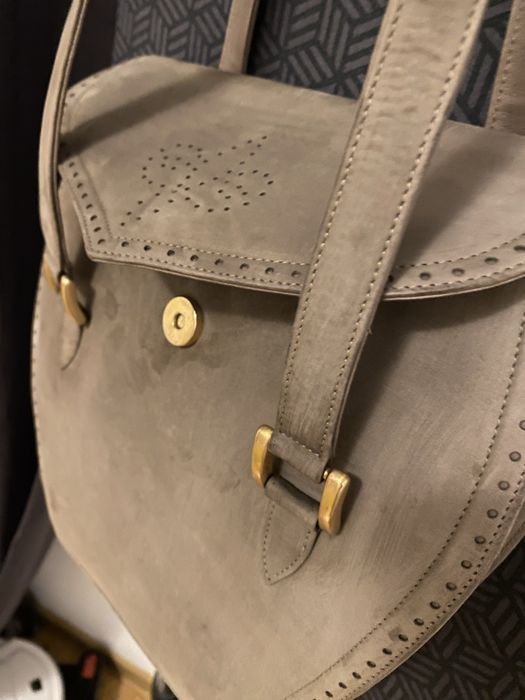 Poseta din piele suede Bally, originala, culoare gri, stare excelenta