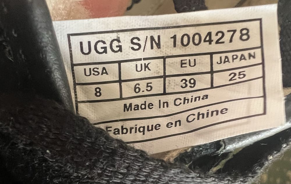 UGG sneaker  piele intorsa
