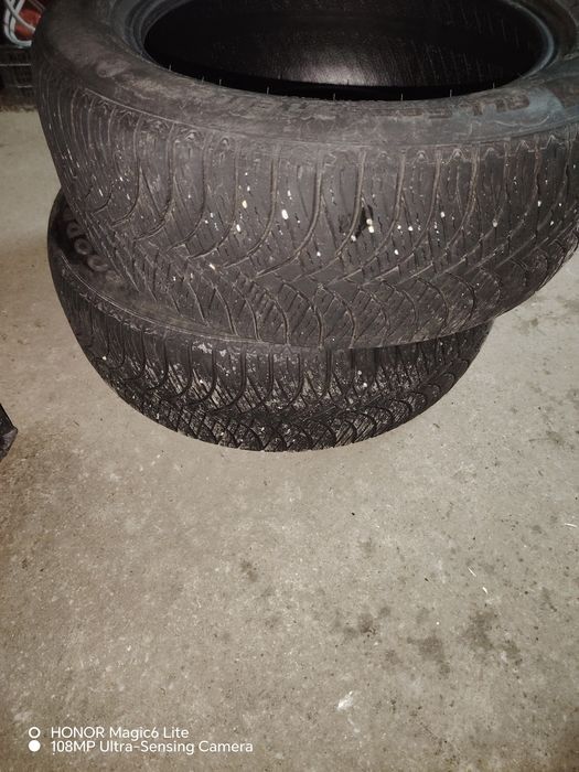 Vând anvelope 225/55R17