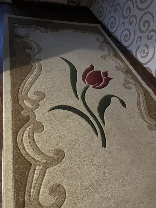 Продам ковер 40000тг