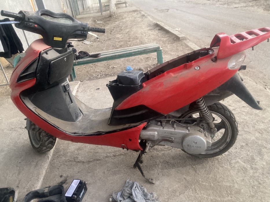 Продам мопед  рейсер 150 срочно