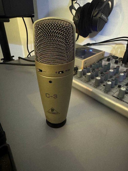 Cтудийный микрофон Behringer C3