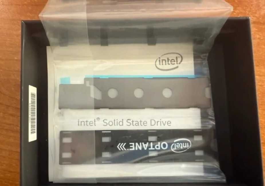 Нов Intel Optane SSD 905P Series 380GB SLC NVME невероятно ускорение latency. deep queue performance