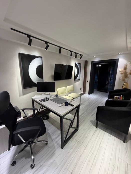 Офис | Центр Ташкента | 1-я линия | Готов к работе